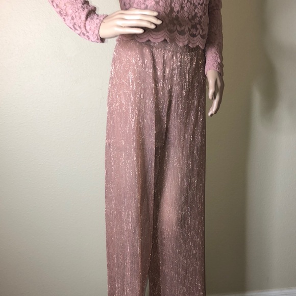 Women’s Pants - Picture 2 of 5